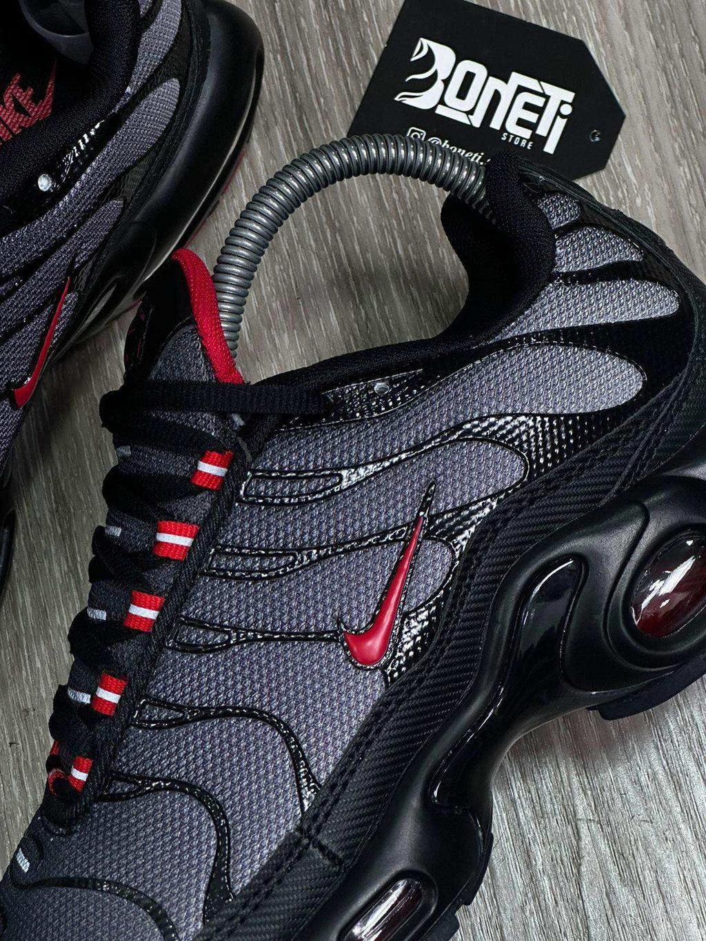 TÊNIS NK AIR MAX PLUS TN - DRÁCULA