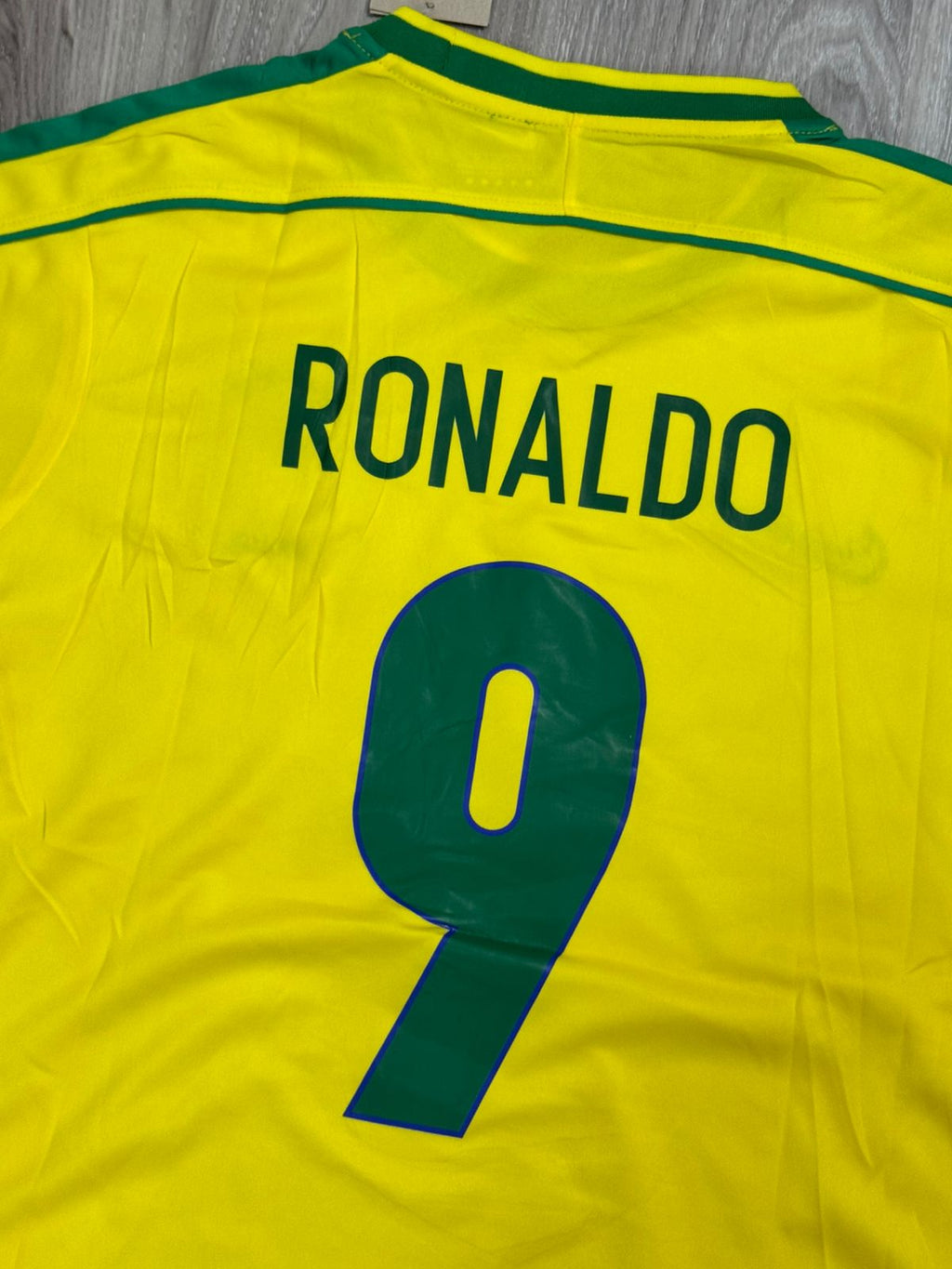 CAMISA RETRÔ BR 1998 RONALDO 9 - AMARELA