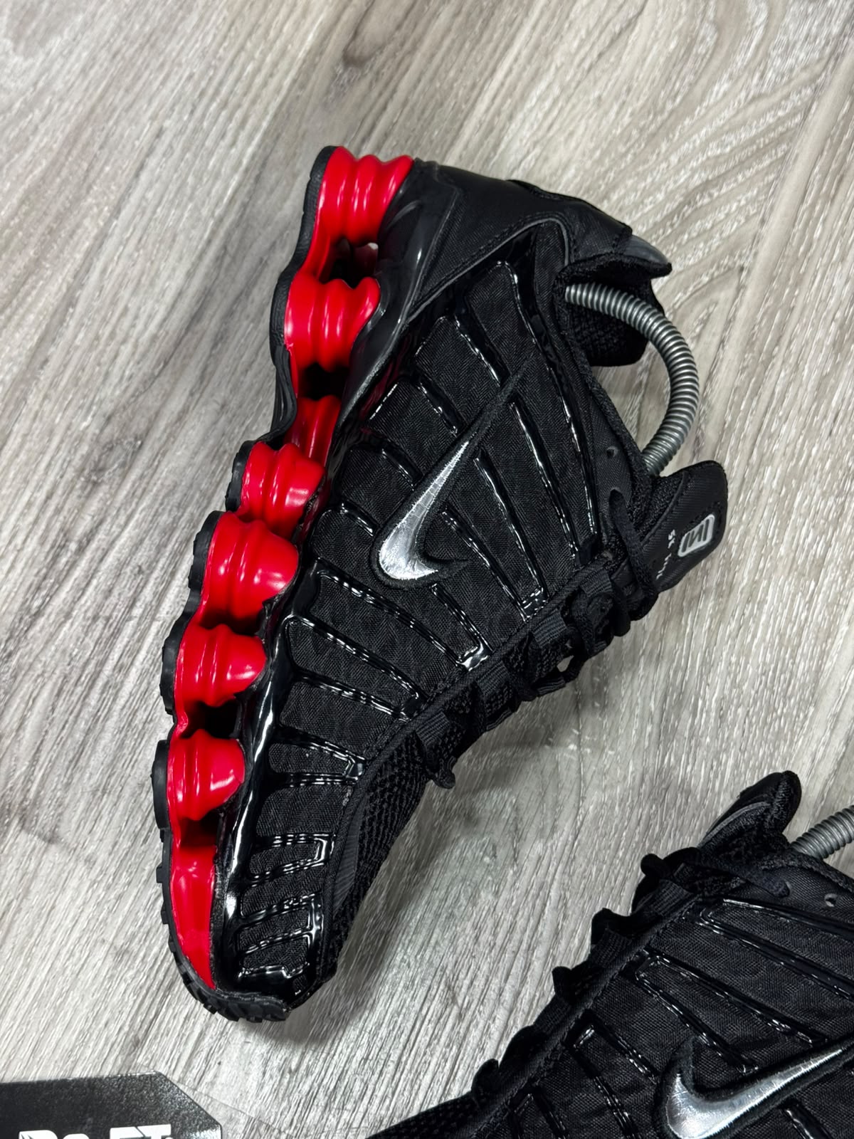 TÊNIS NK SHOX TL 12 MOLAS X SKEPTA - BLACK RED