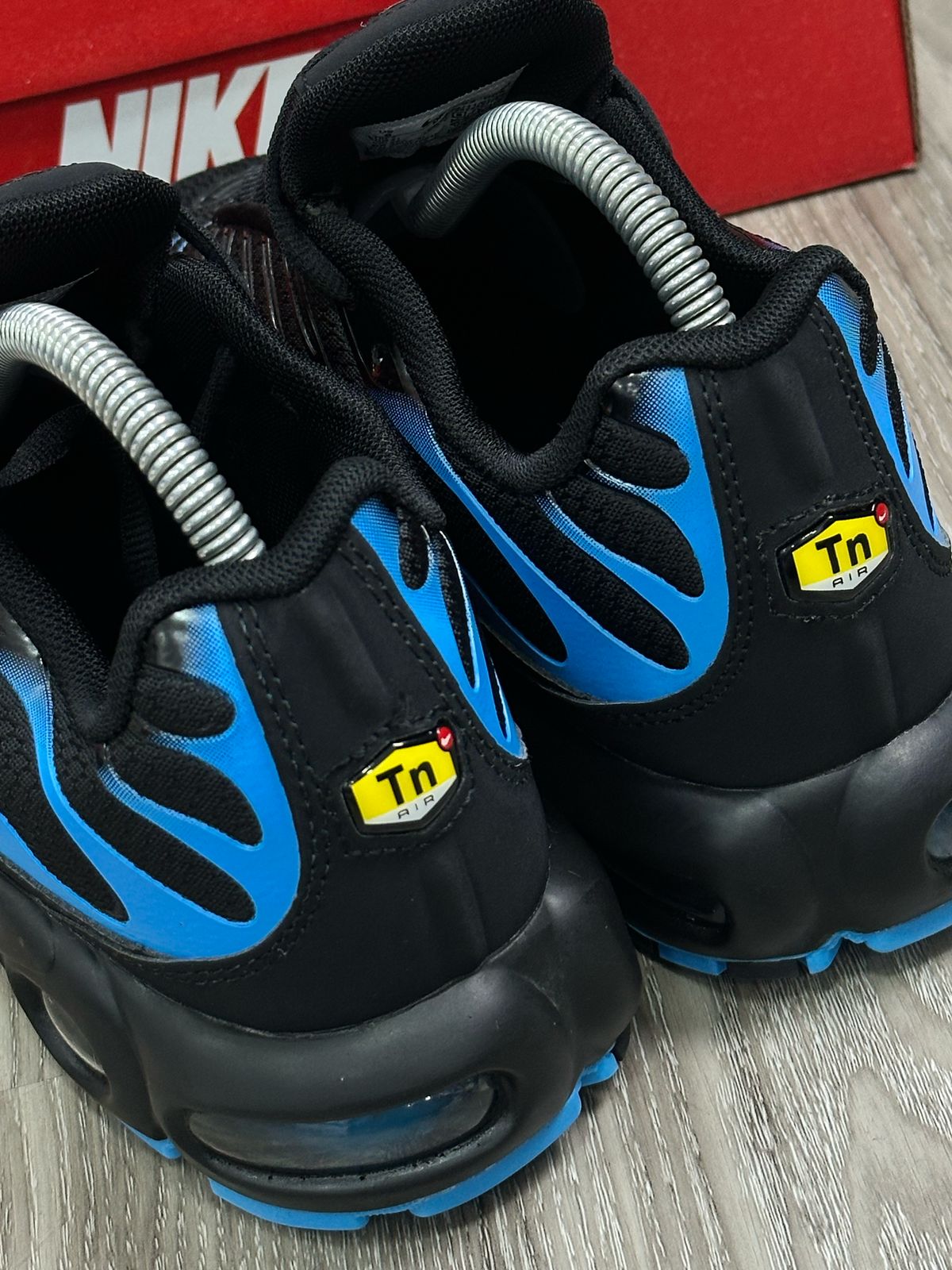 TÊNIS NK AIR MAX PLUS TN - BLACK BLUE