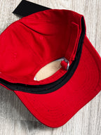 BONÉ NEW ERA LOGO - VERMELHO LOGO BRANCA