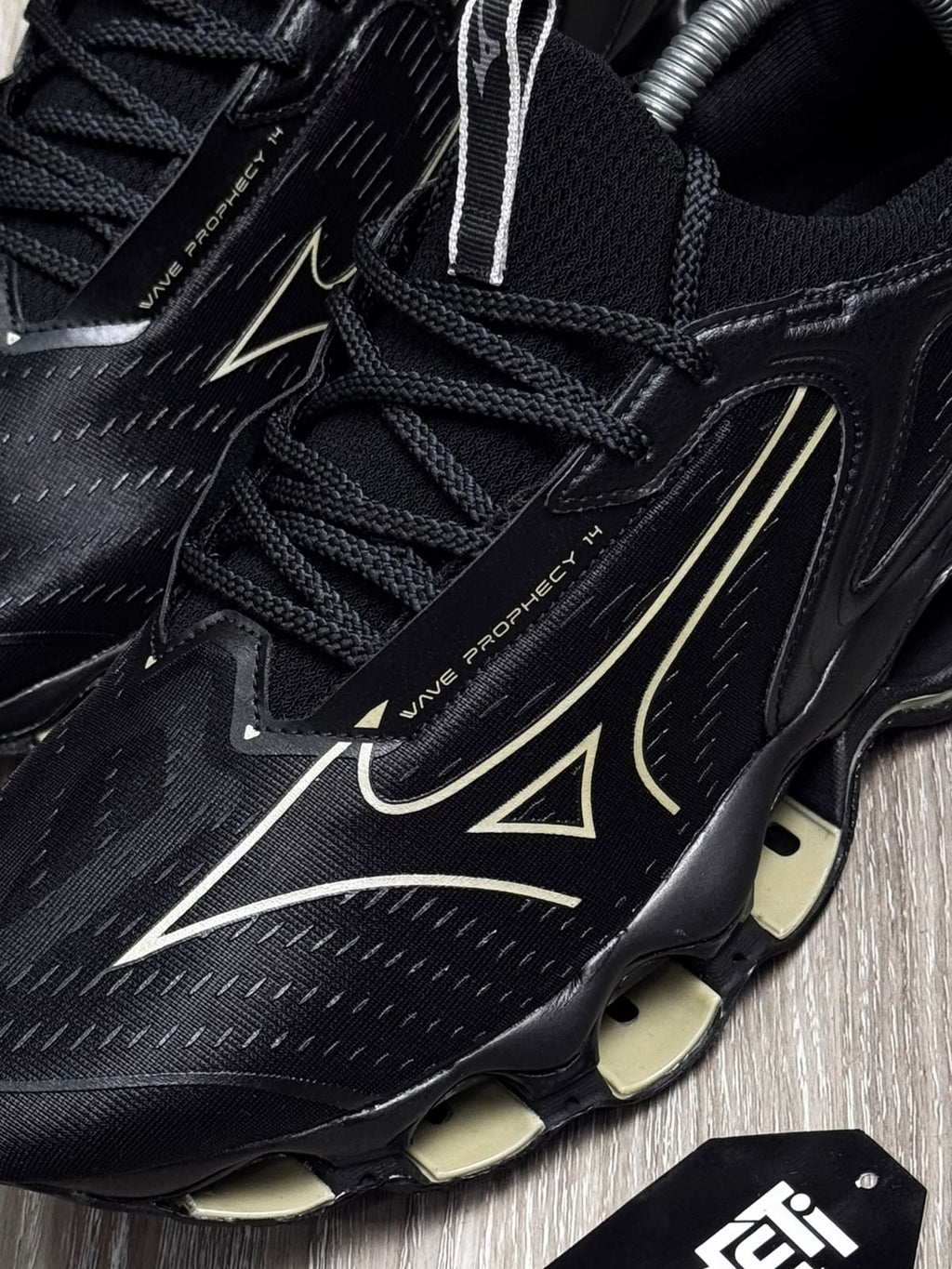 TÊNIS MZN WAVE PROPHECY 14 - BLACK GOLD