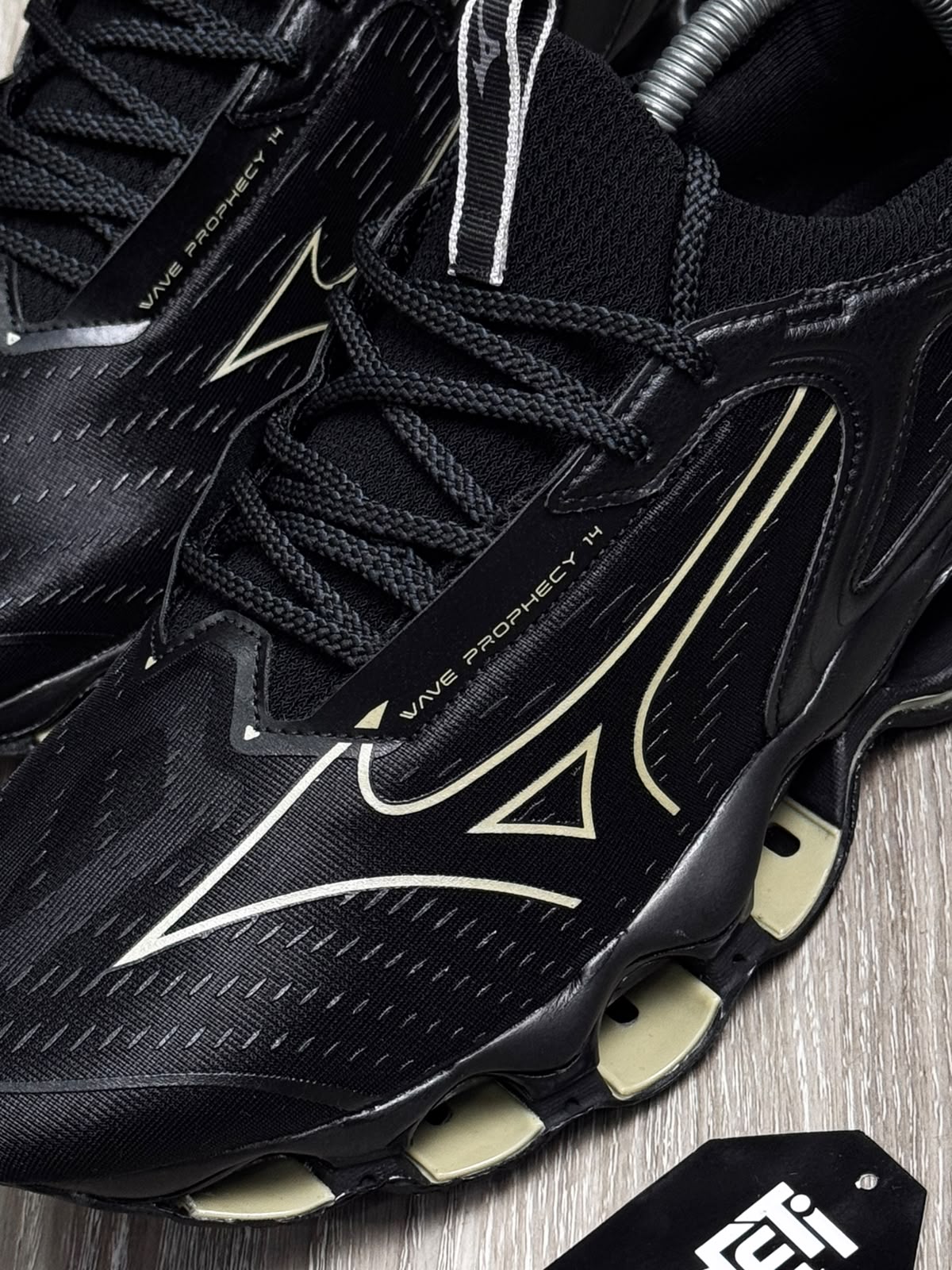 TÊNIS MZN WAVE PROPHECY 14 - BLACK GOLD