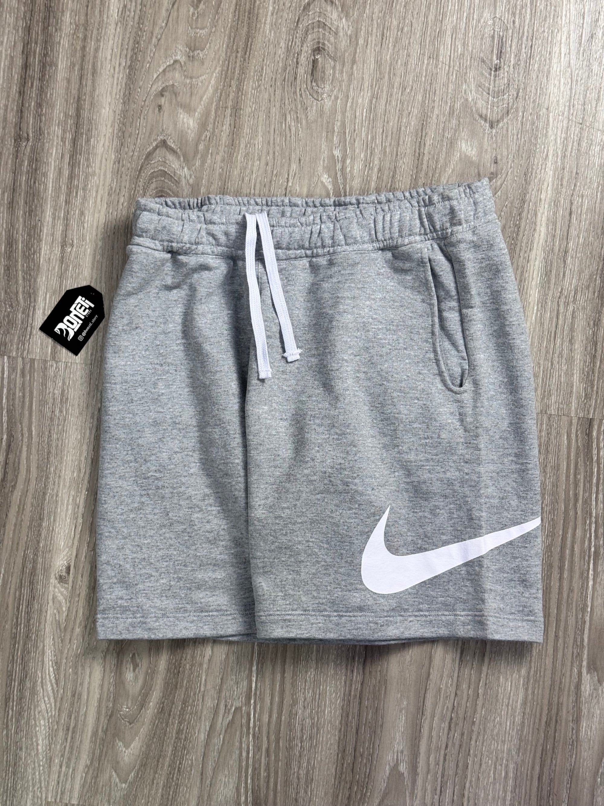 SHORTS MOLETOM NK BIG SWOOSH - CINZA