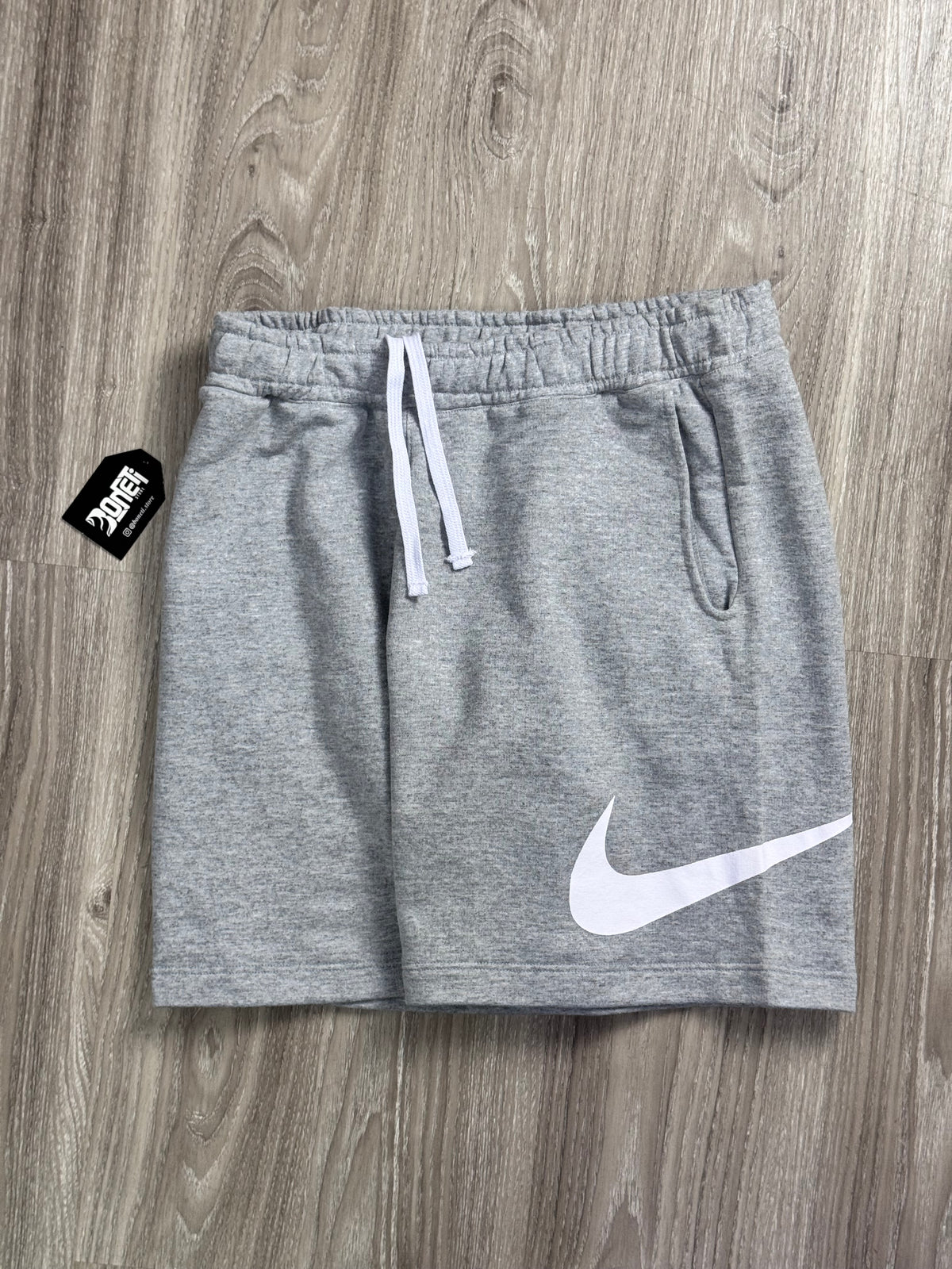 SHORTS MOLETOM NK BIG SWOOSH - CINZA