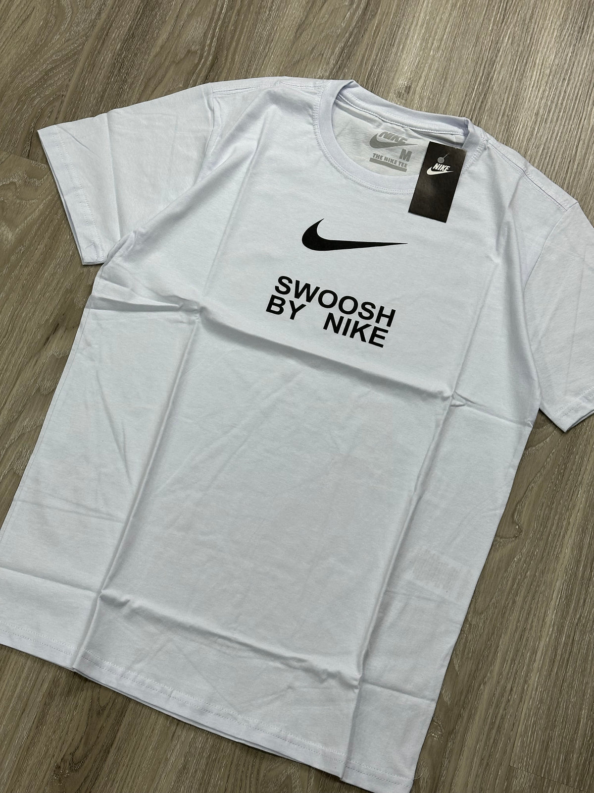 CAMISETA SURF NK SWOOSH BY LOGO - BRANCA