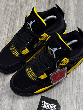TÊNIS NK JORDAN 4 THUNDER - BLACK YELLOW