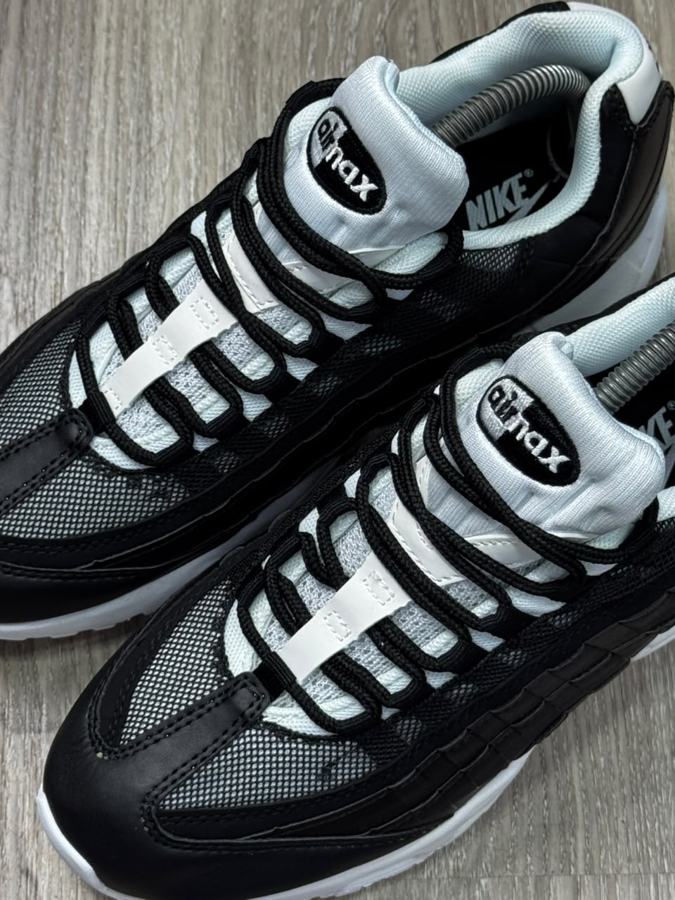 TÊNIS NK AIR MAX 95 - ESSENTIAL BLACK WHITE
