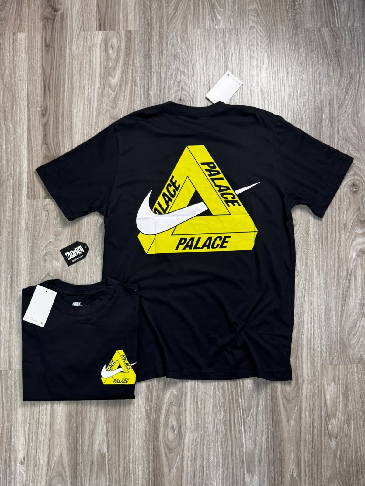 CAMISETA NK X PALACE - PRETA