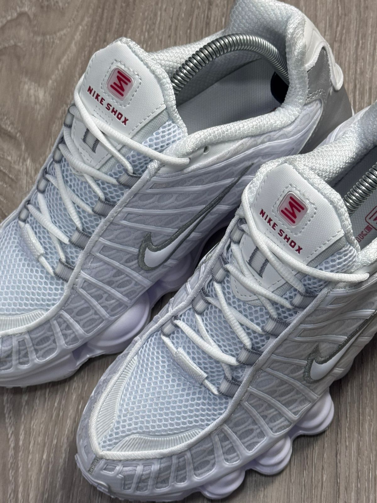 TÊNIS NK SHOX 12 MOLAS - TRIPLE WHITE