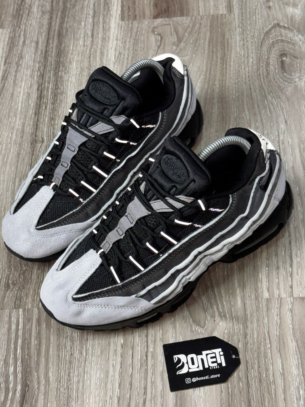 TÊNIS NK AIR MAX 95 X COMME DES GARÇONS - CINZA E PRETO