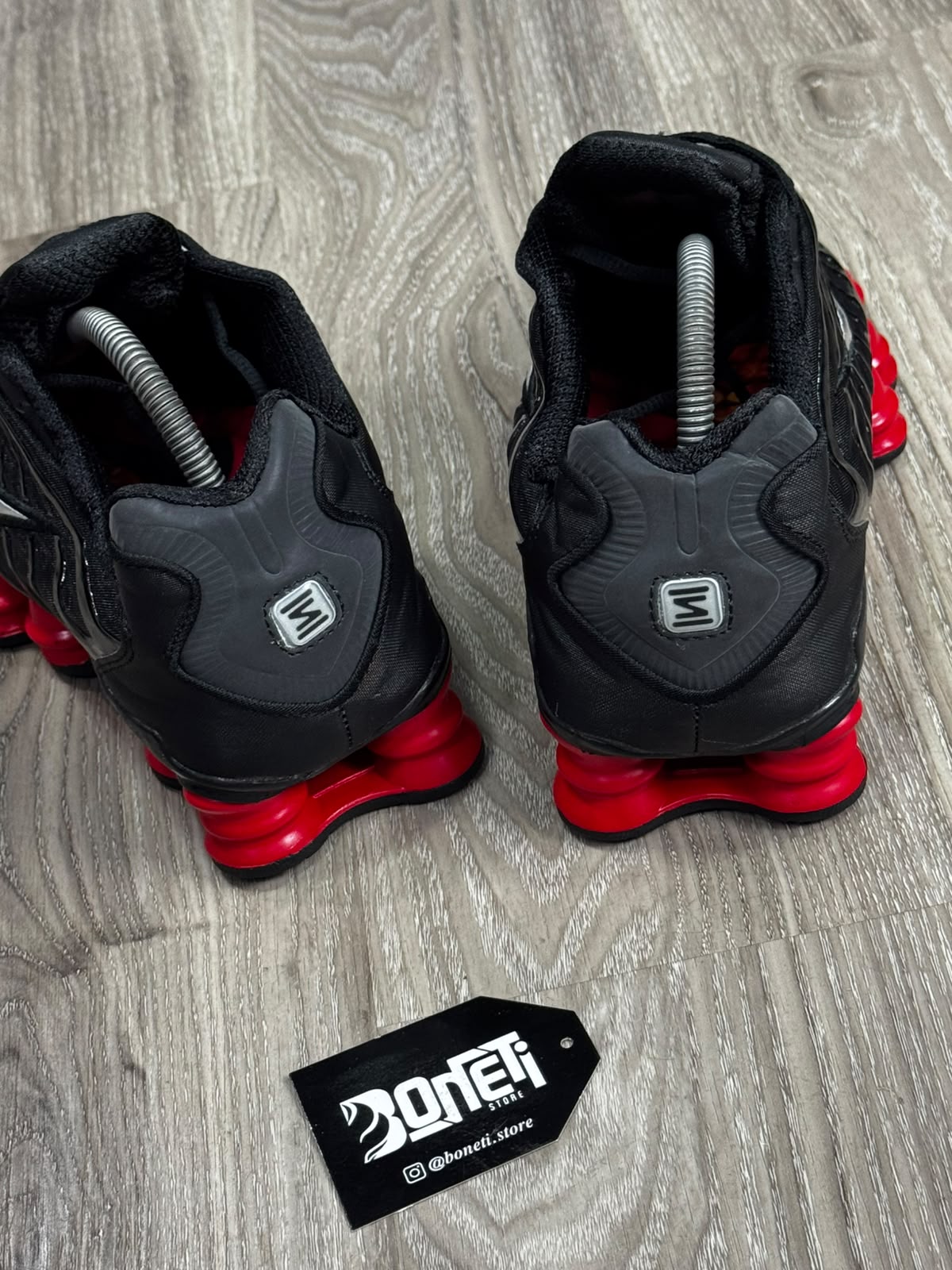 TÊNIS NK SHOX TL 12 MOLAS X SKEPTA - BLACK RED