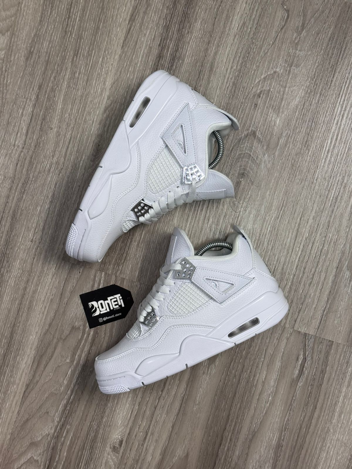 TÊNIS NK JORDAN 4 THUNDER - WHITE