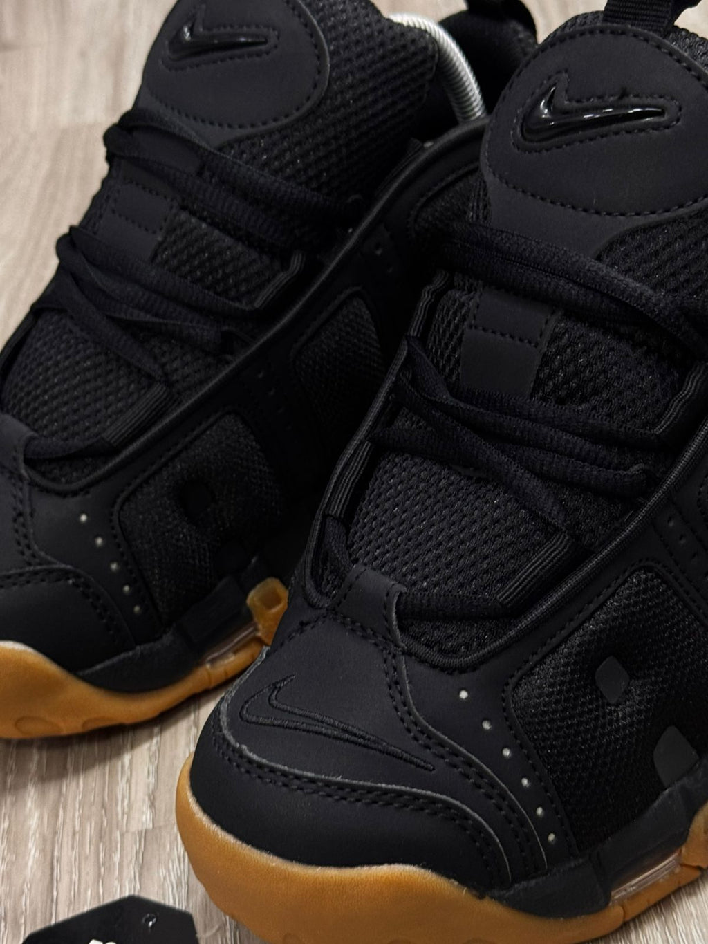 TÊNIS NK AIR MORE UPTEMPO LOW - BLACK GUM