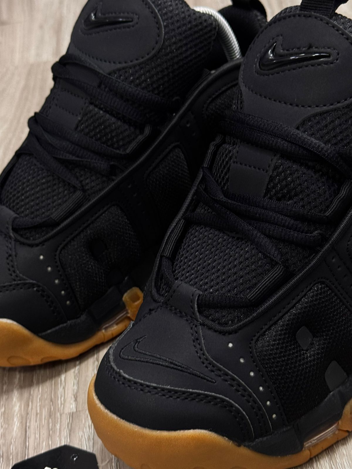 TÊNIS NK AIR MORE UPTEMPO LOW - BLACK GUM