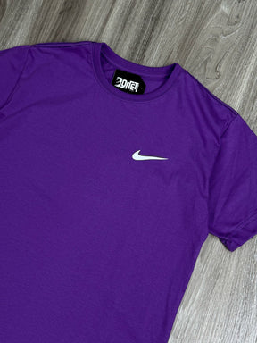 CAMISETA NK MINI SWOOSH - ROXO