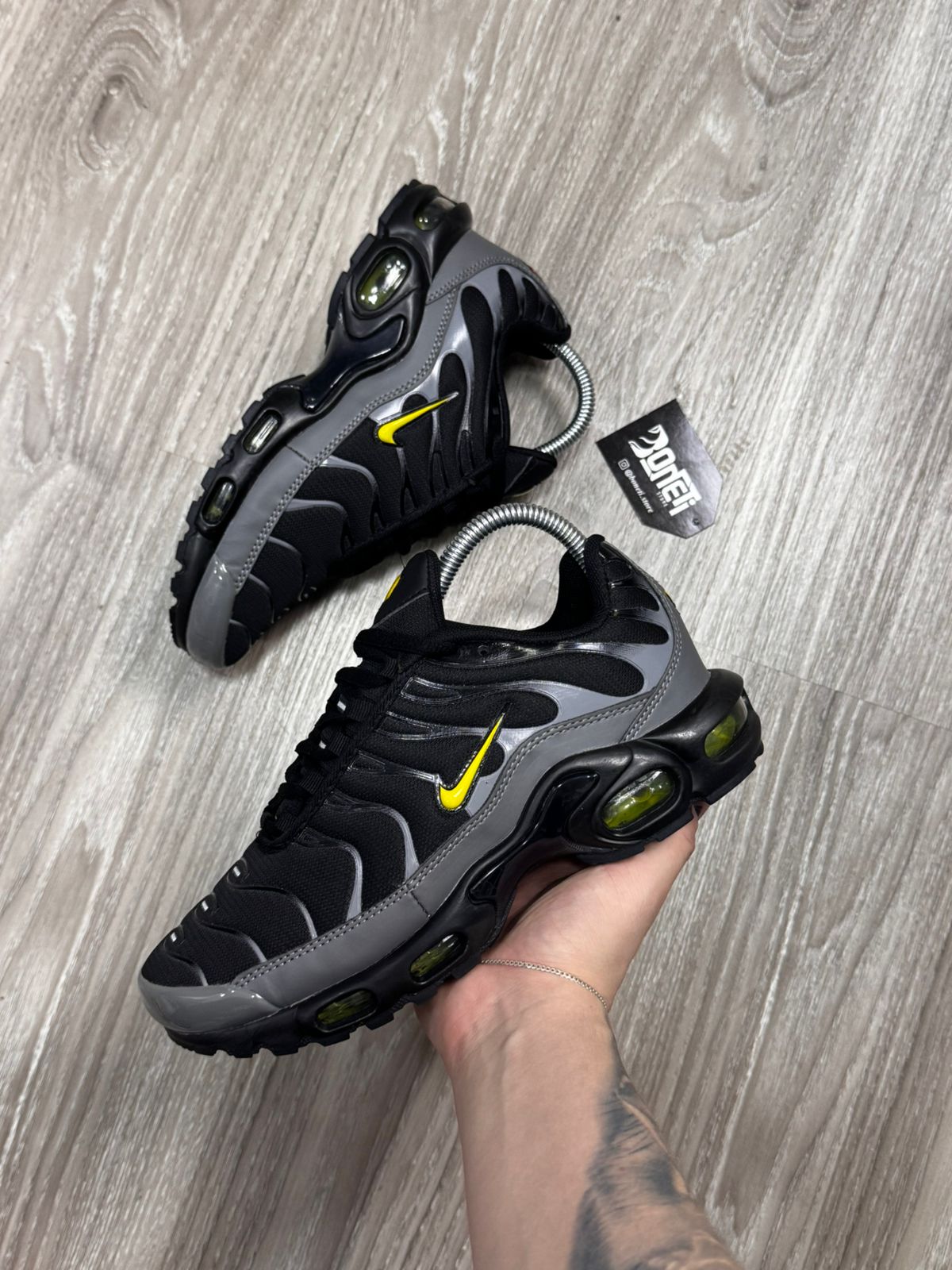 TÊNIS NK AIR MAX PLUS TN - BATMAN