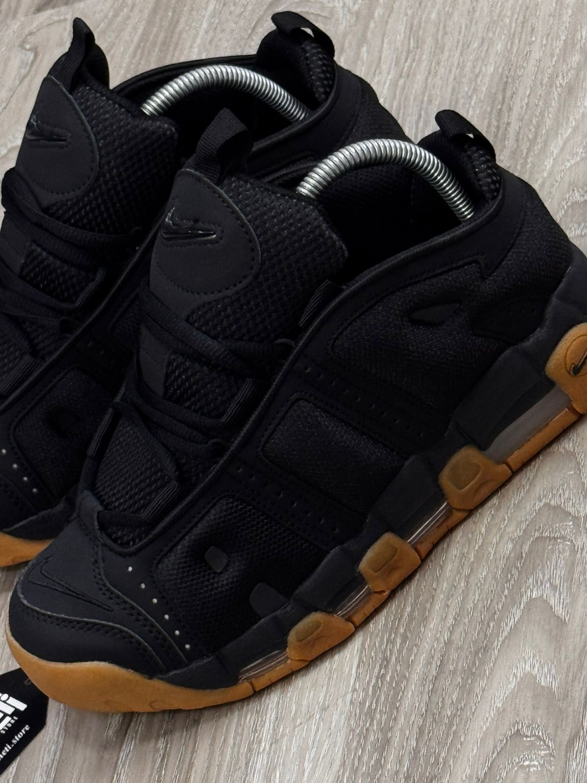 TÊNIS NK AIR MORE UPTEMPO LOW - BLACK GUM