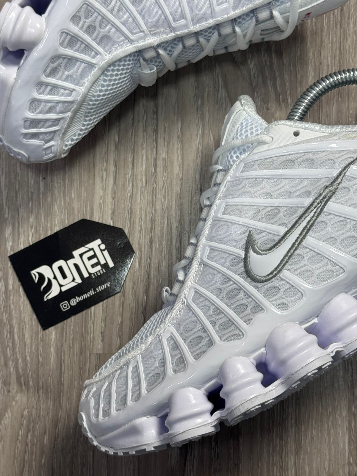 TÊNIS NK SHOX 12 MOLAS - TRIPLE WHITE