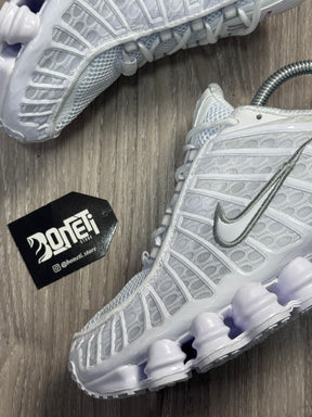 TÊNIS NK SHOX 12 MOLAS - TRIPLE WHITE