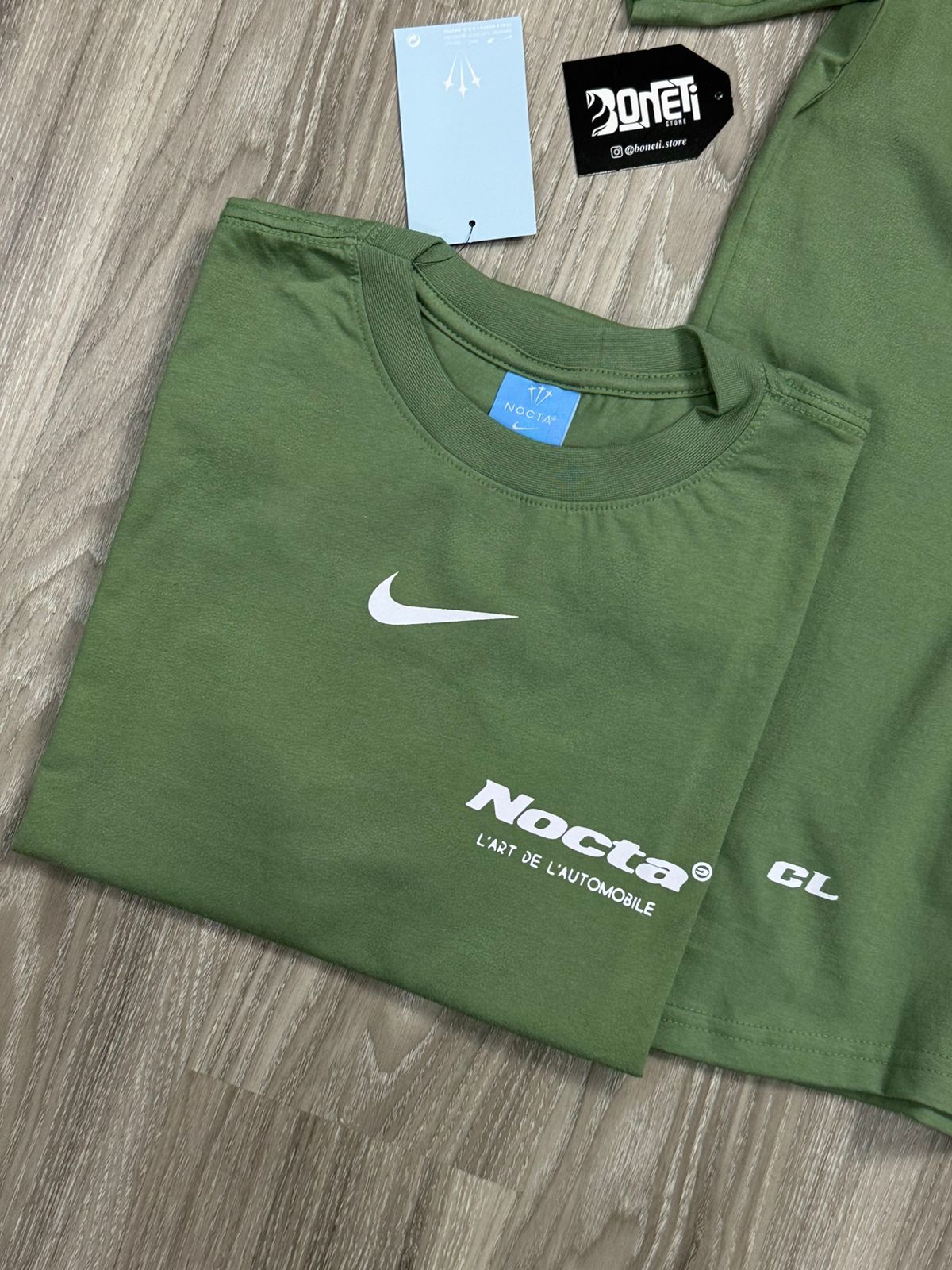 CAMISETA NK X NOCTA ROAD - VERDE MUSGO