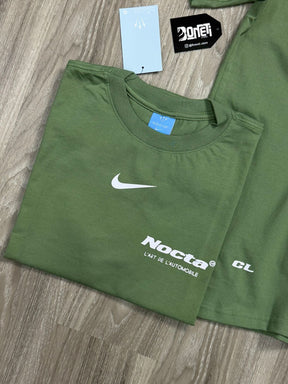 CAMISETA NK X NOCTA ROAD - VERDE MUSGO