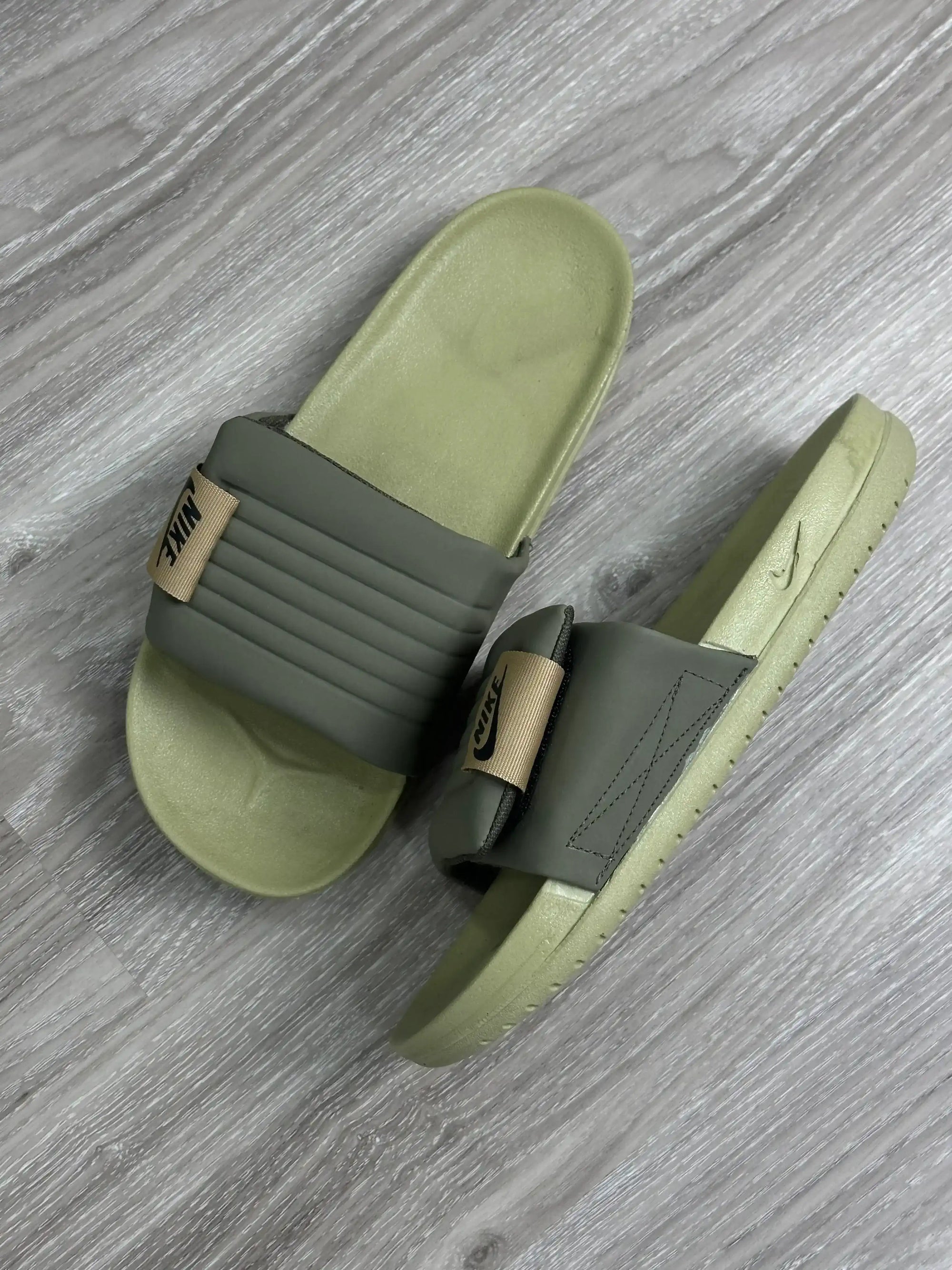 CHINELO SLIDE NK OFFCOURT - VERDE