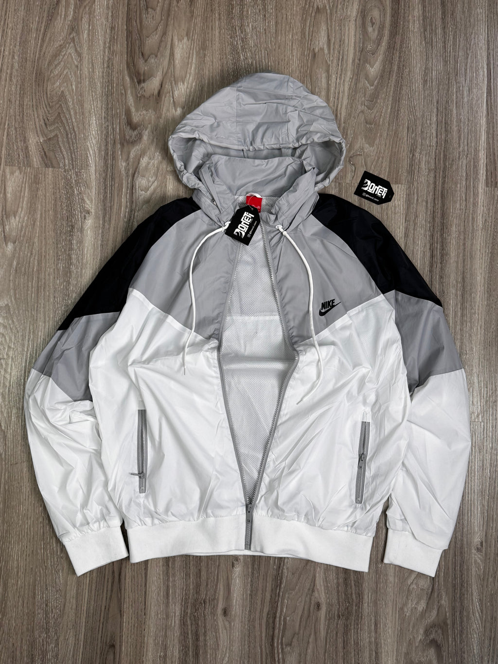 CORTA VENTO NK WINDRUNNER - BRANCO/CINZA