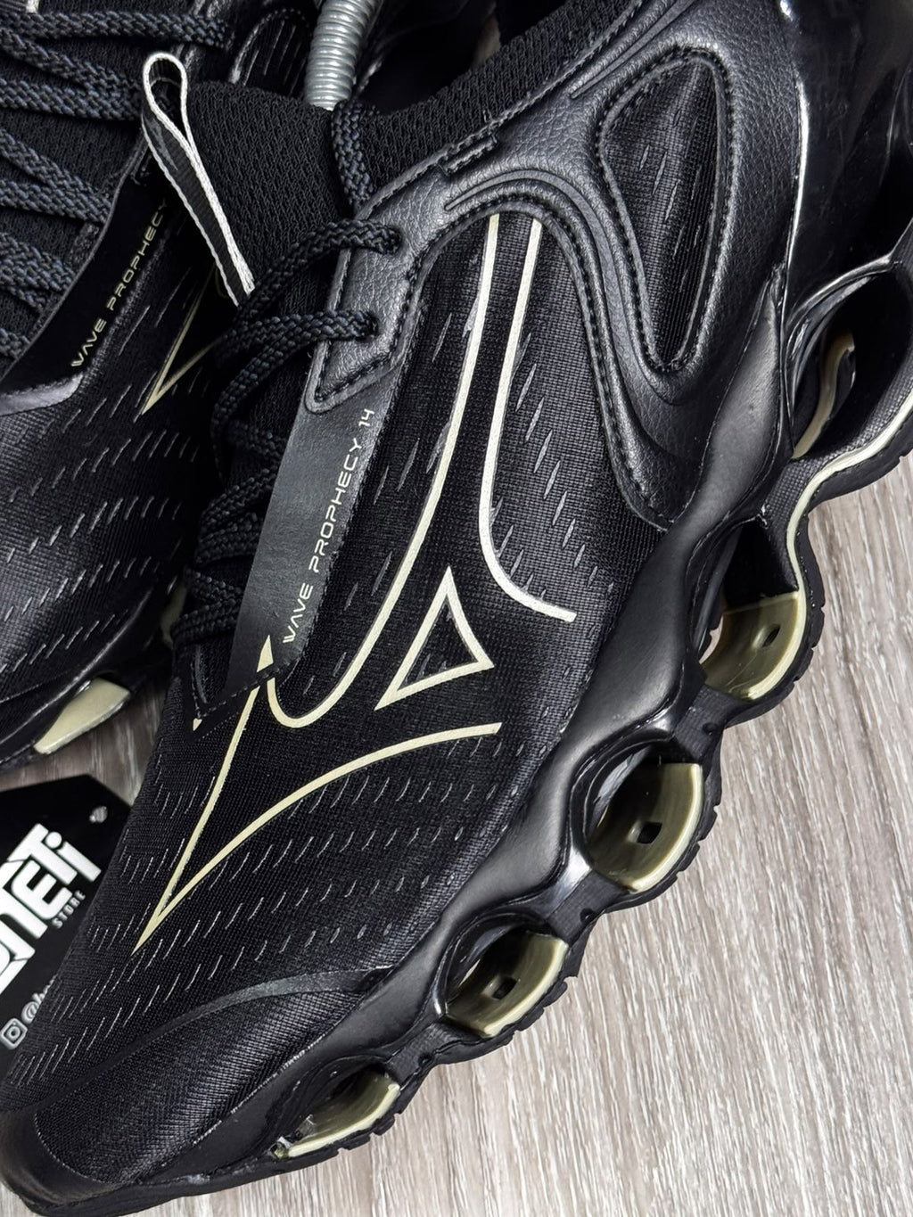 TÊNIS MZN WAVE PROPHECY 14 - BLACK GOLD