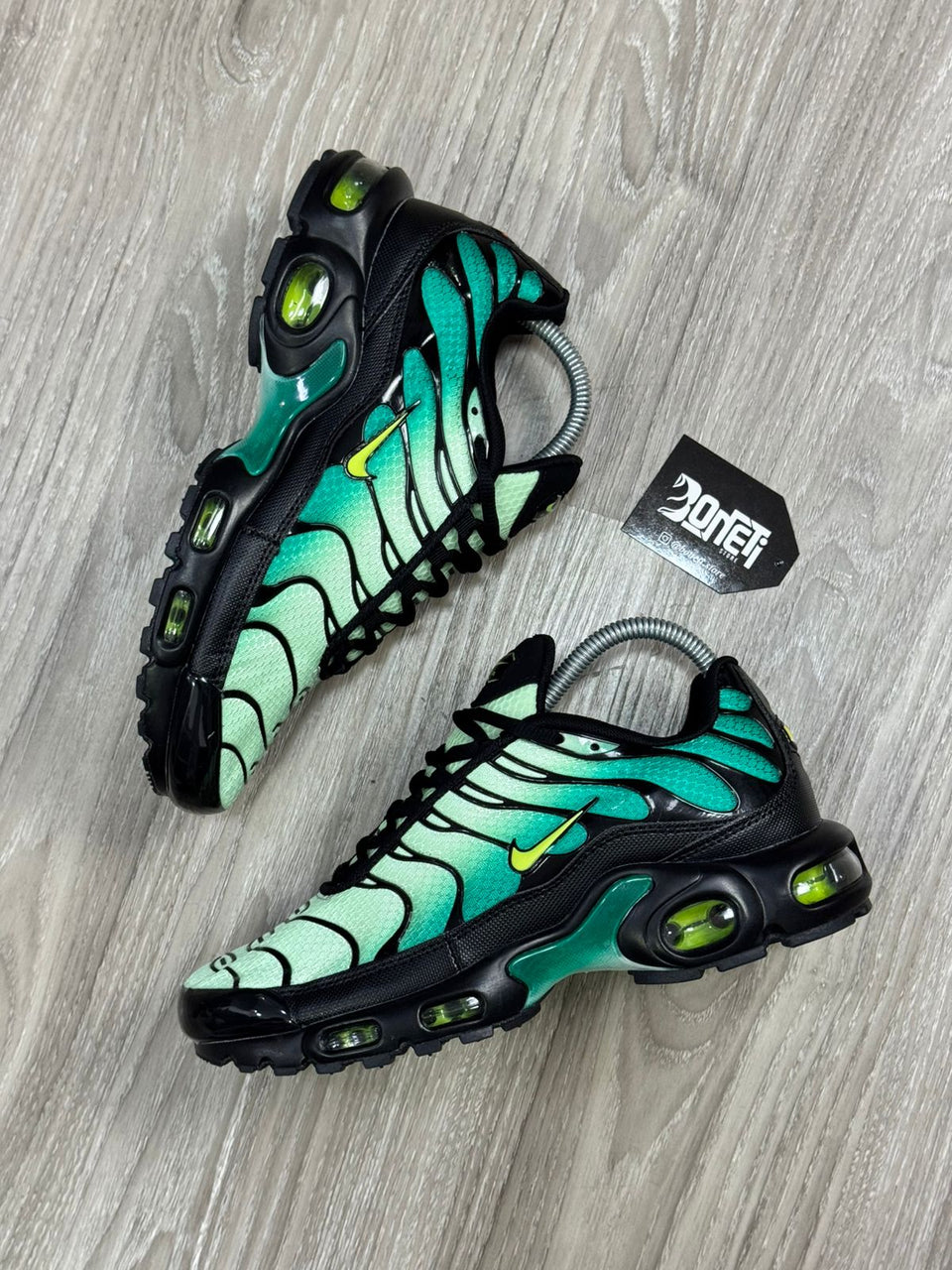 TÊNIS NK AIR MAX PLUS TN - VAPOR GREEN