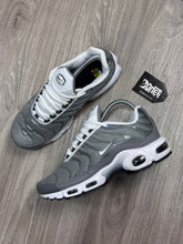TÊNIS NK AIR MAX PLUS TN - FLAT PEWTER