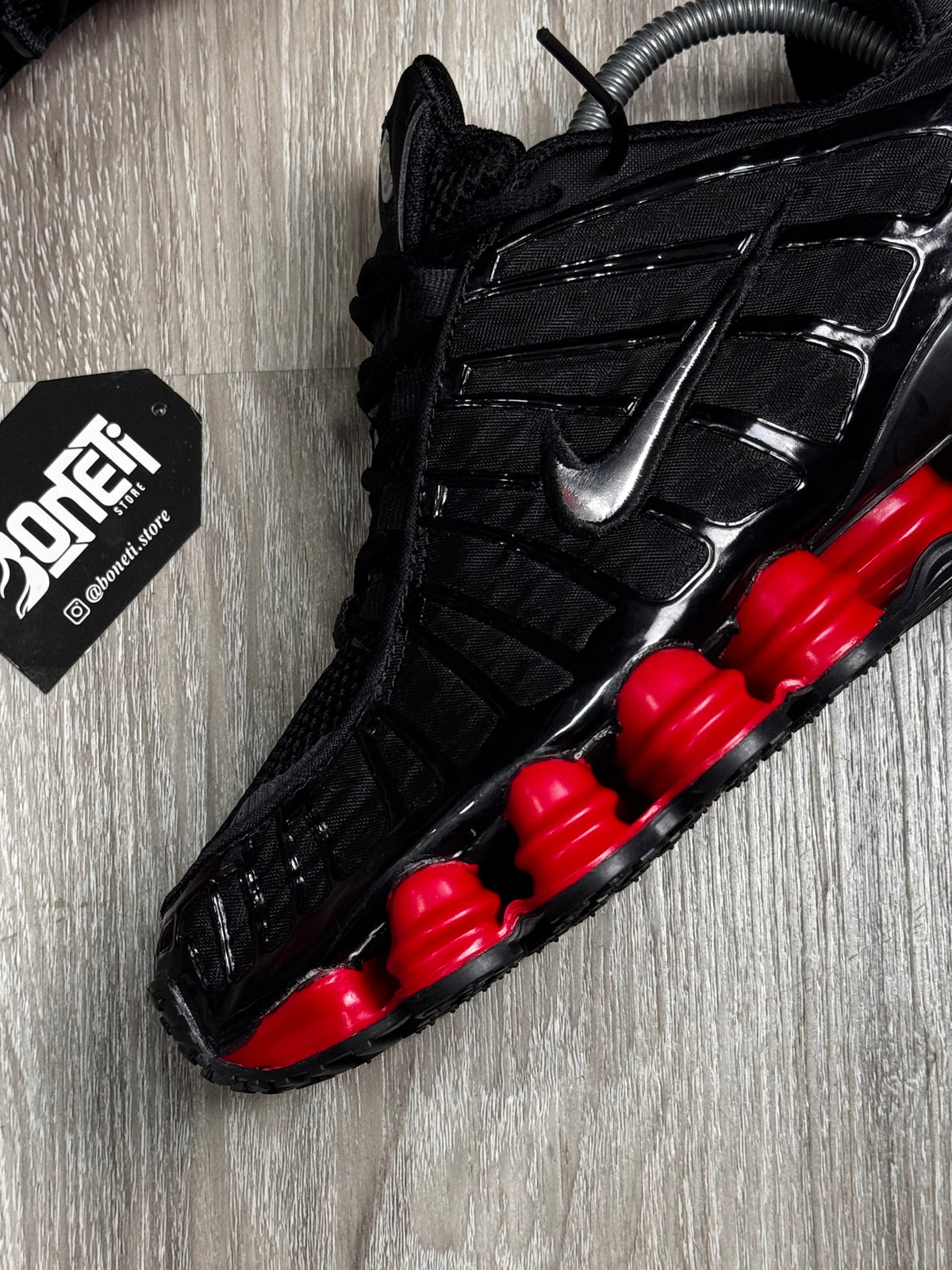 TÊNIS NK SHOX TL 12 MOLAS X SKEPTA - BLACK RED