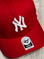 BONÉ NEW ERA LOGO - VERMELHO LOGO BRANCA