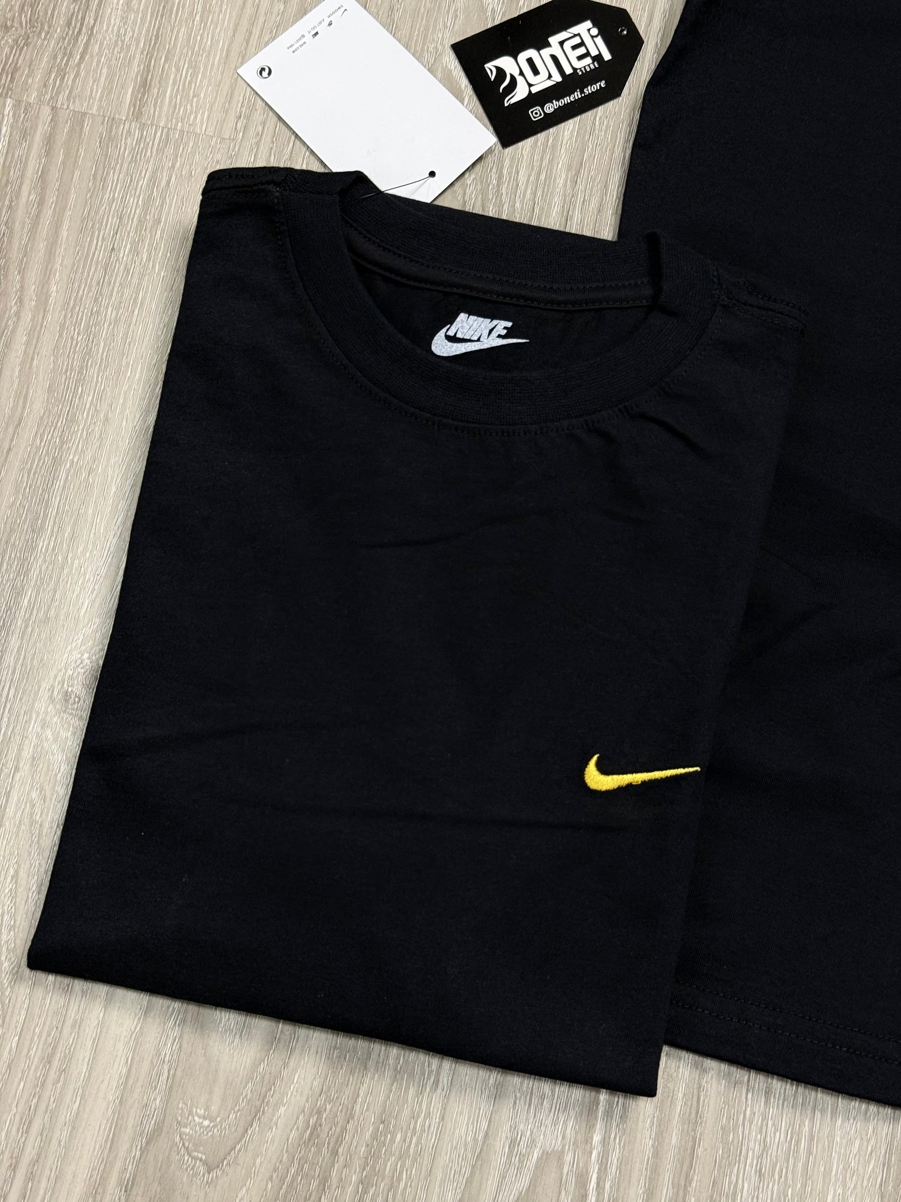 CAMISETA NK SMILE - PRETA