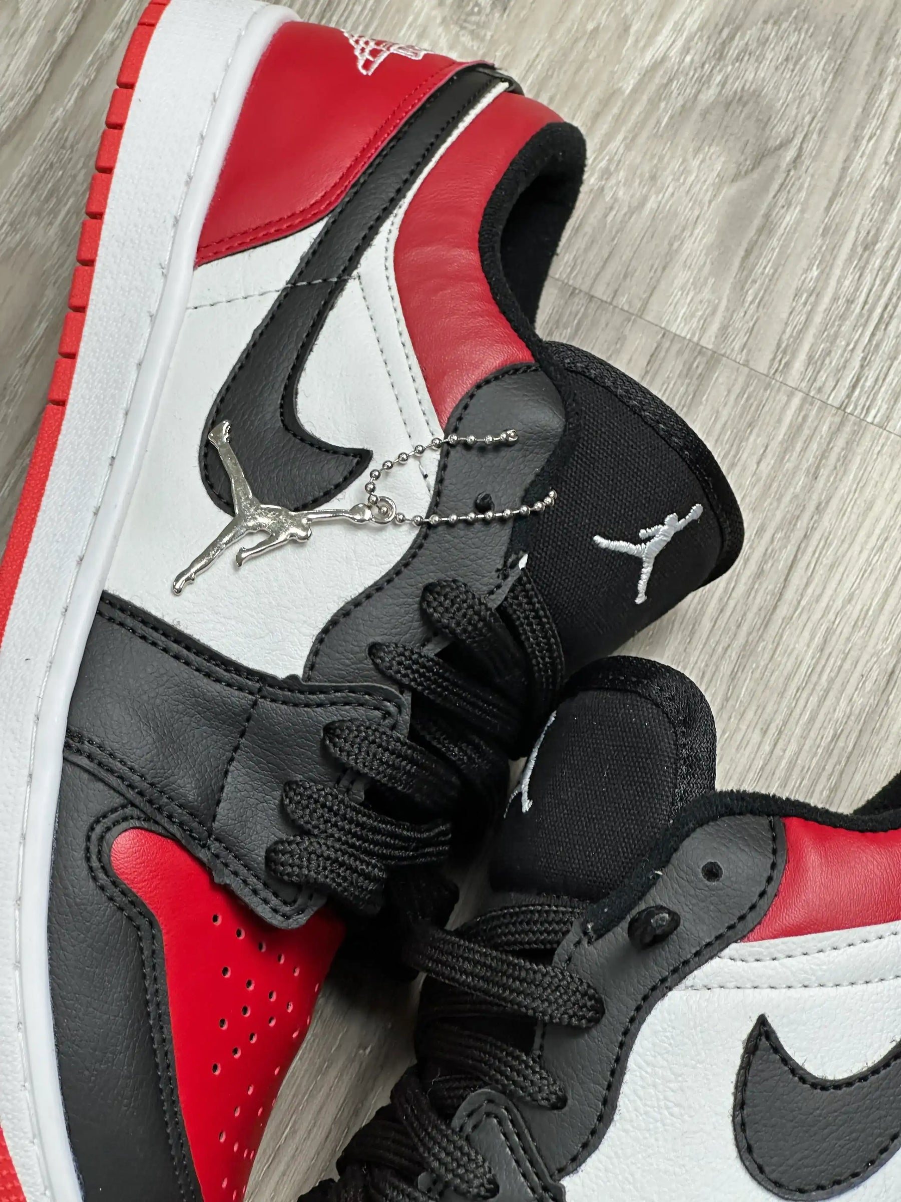 TÊNIS NK JORDAN 1 - CHICAGO