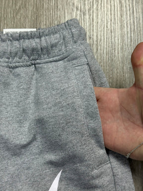 SHORTS MOLETOM NK BIG SWOOSH TM - CINZA