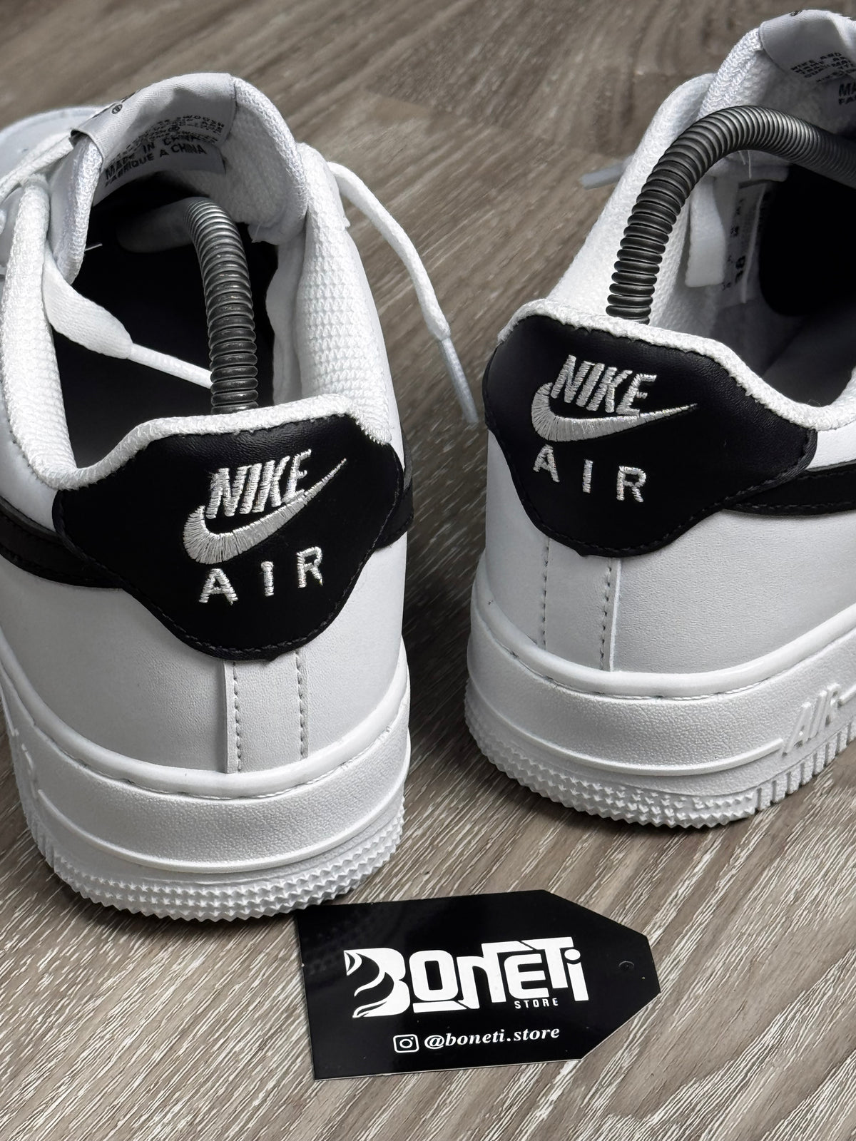TÊNIS NK AIR FORCE 1 - BRANCO/PRETO