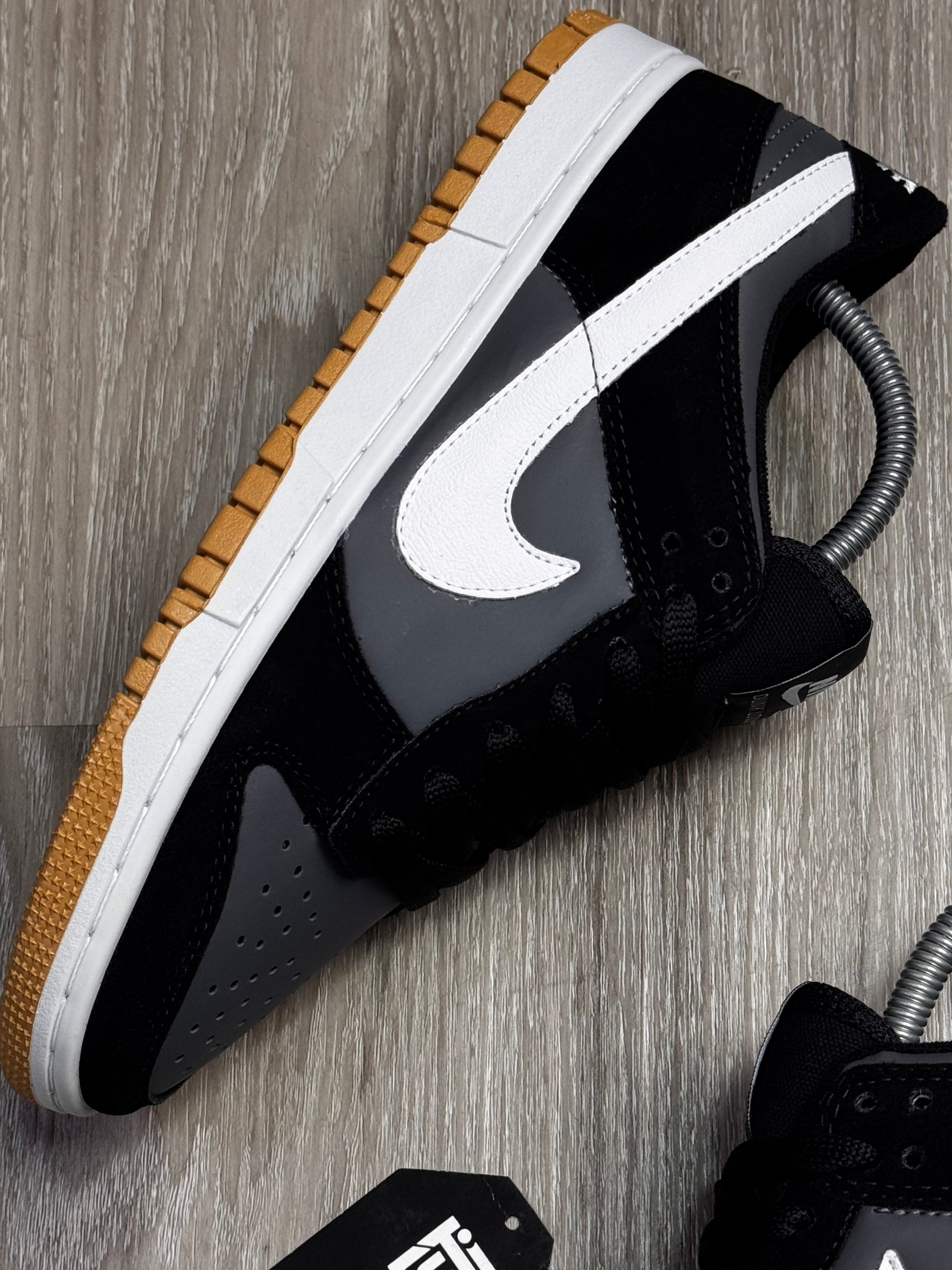 TÊNIS NIKE DUNK - GRAFITE