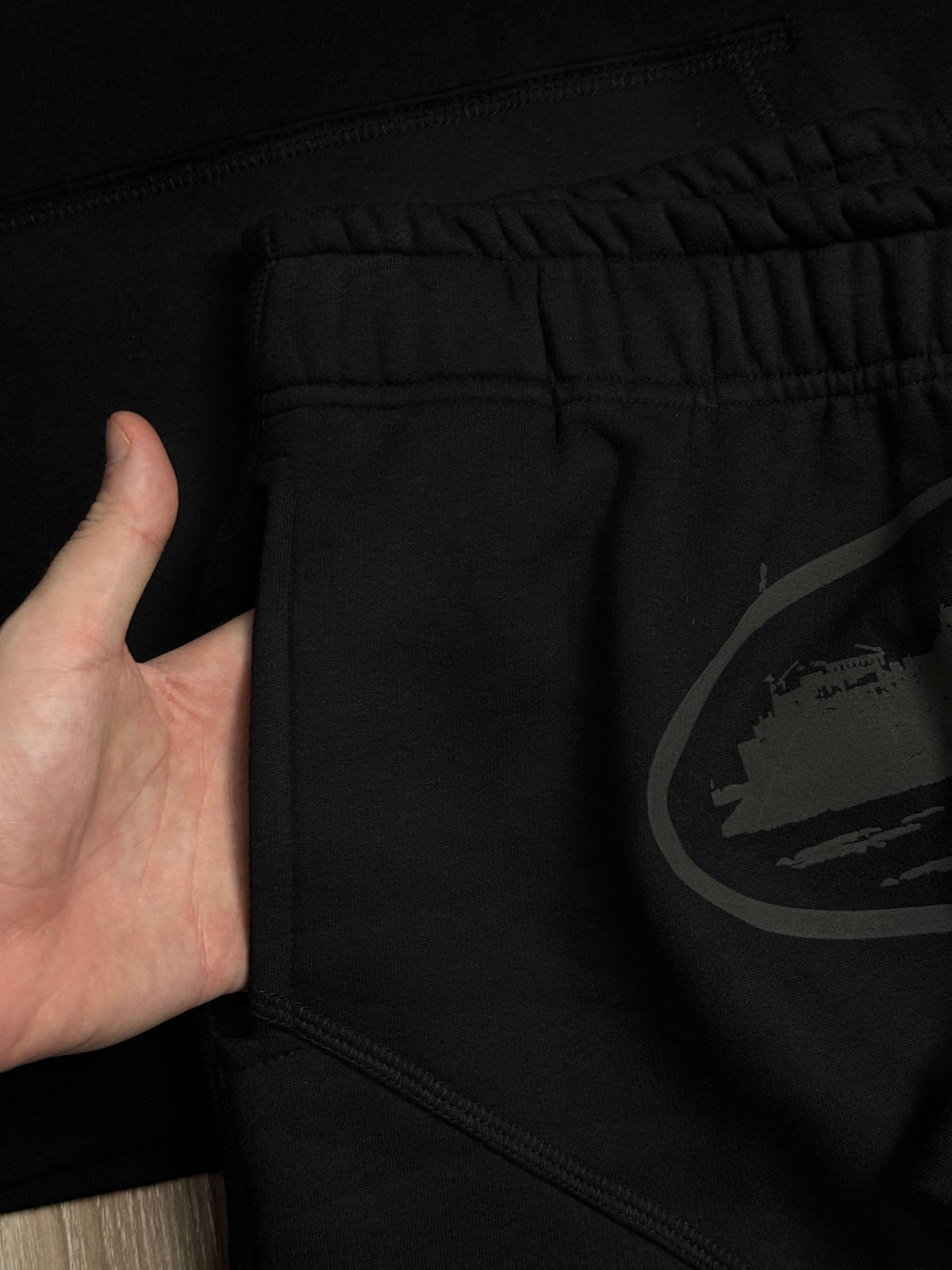 CONJUNTO CORTEIZ MOLETOM ISLAND - BLACK GREY