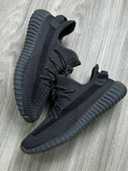 TÊNIS YEEZY BOOST 350 - PRETO