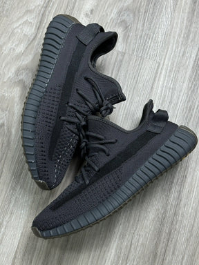 TÊNIS YEEZY BOOST 350 - PRETO