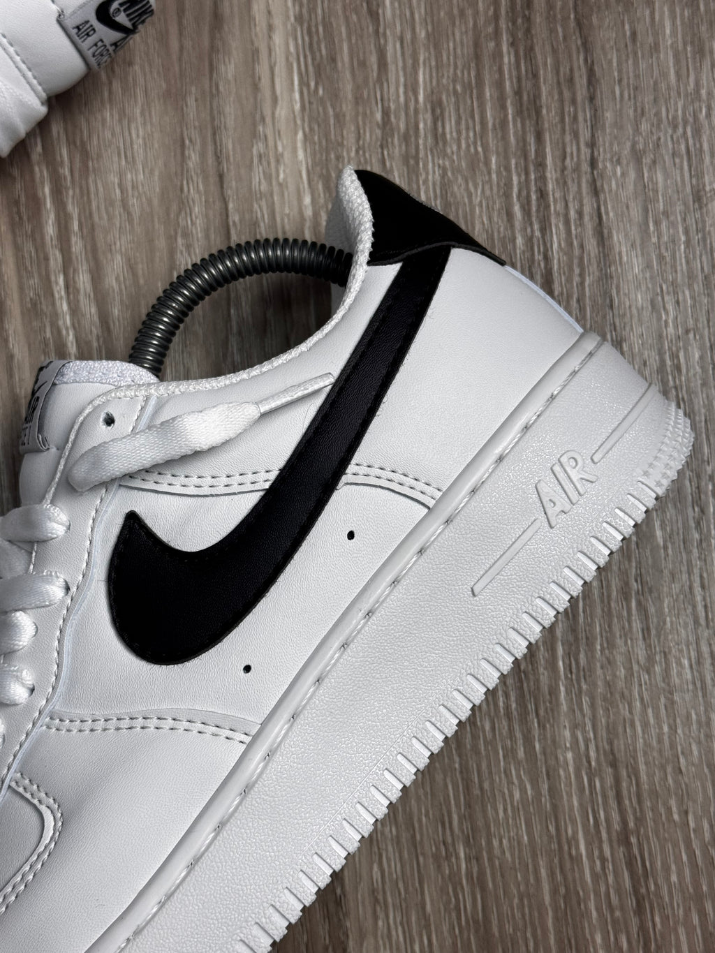 TÊNIS NK AIR FORCE 1 - BRANCO/PRETO