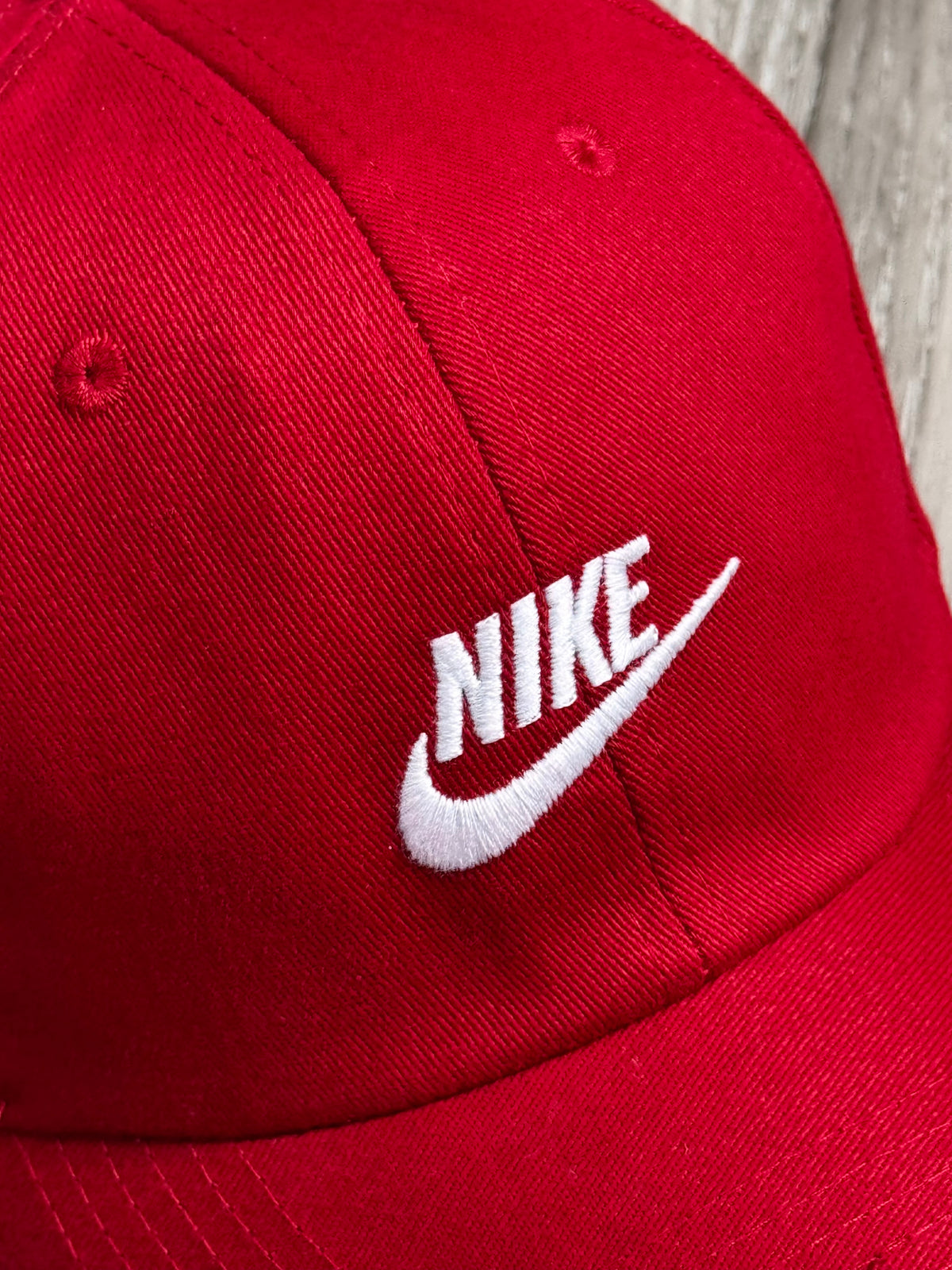 BONÉ NK H86 - VERMELHO/BRANCO