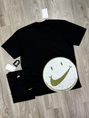 CAMISETA NK SMILE - PRETA