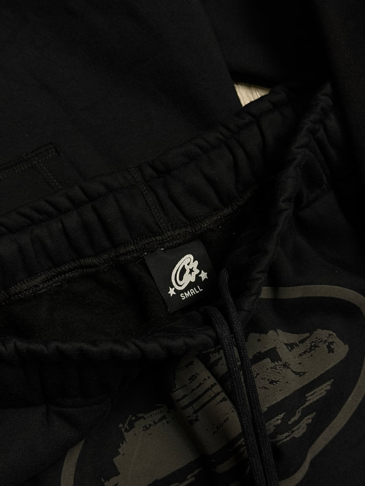 CONJUNTO CORTEIZ MOLETOM ISLAND - BLACK GREY
