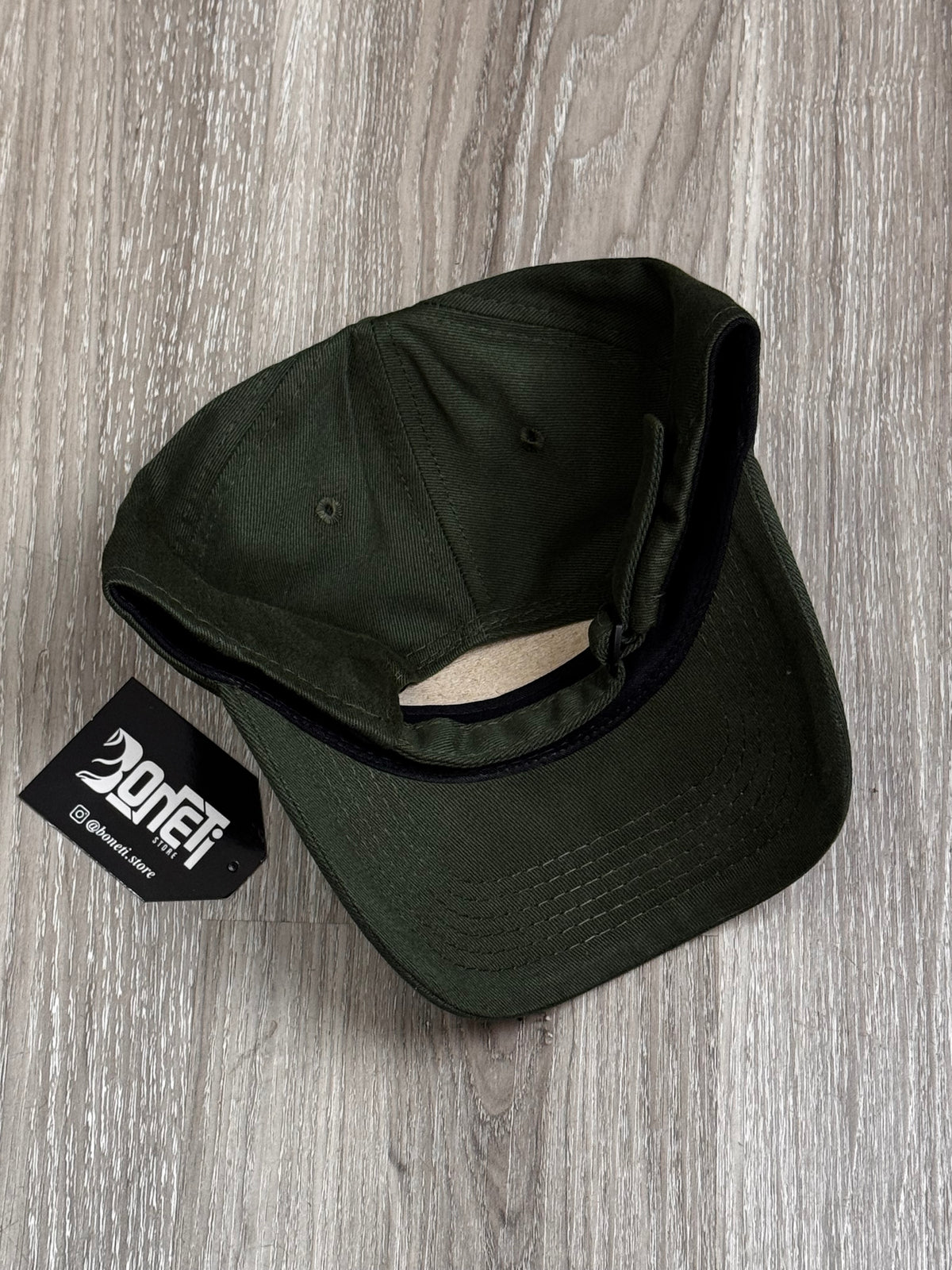 BONÉ AIR JORDAN CLUB SCRIPT - VERDE MILITAR
