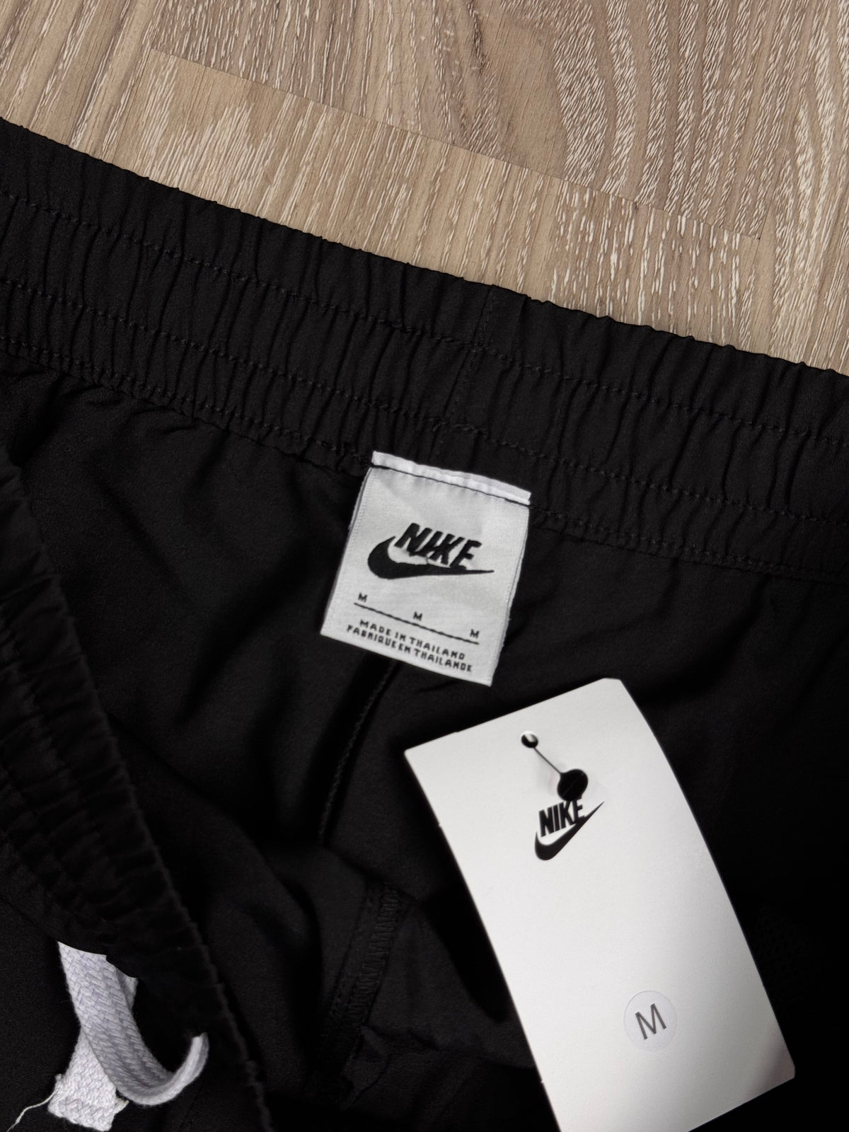 SHORTS TACTEL NK CLUB BORDADO - PRETO