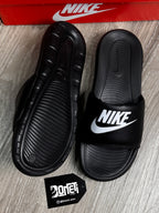 CHINELO SLIDE NK VICTORI - PRETO