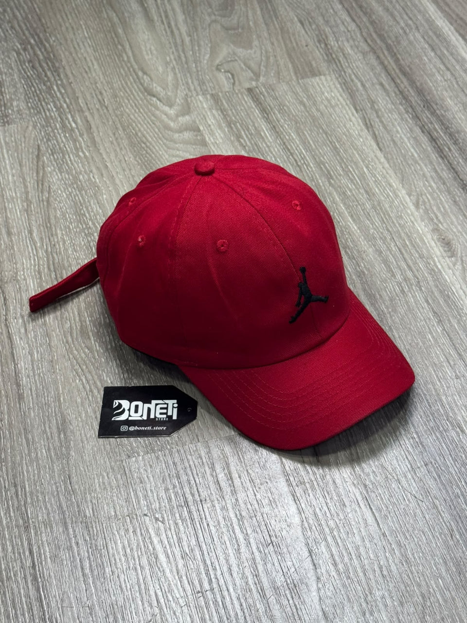 BONÉ JORDAN CLUB - VERMELHO
