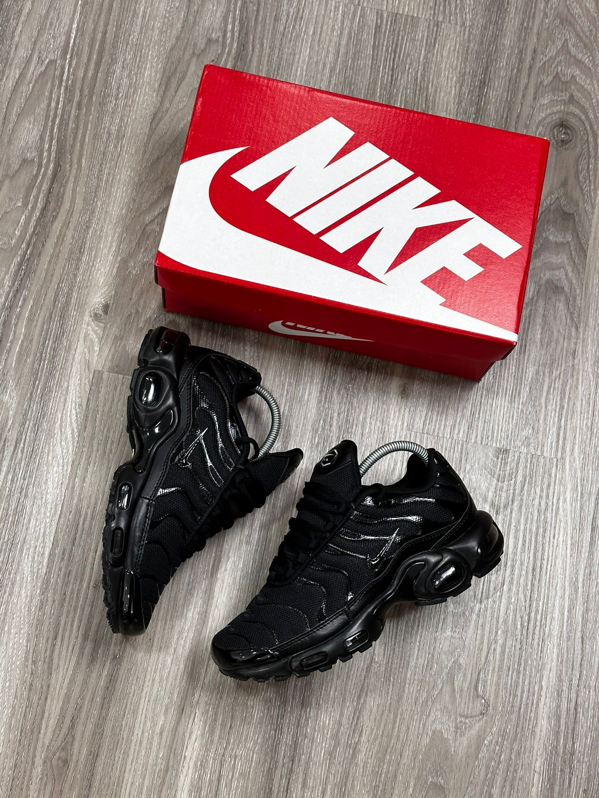 TÊNIS NK AIR MAX PLUS TN - PRETO